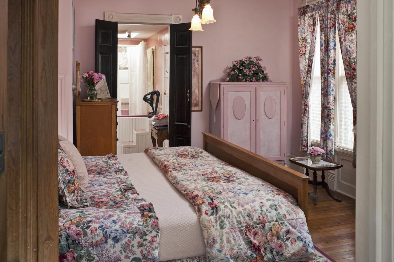 Cliff Cottage Inn, Downtown Bed & Breakfast Eureka Springs Eksteriør billede