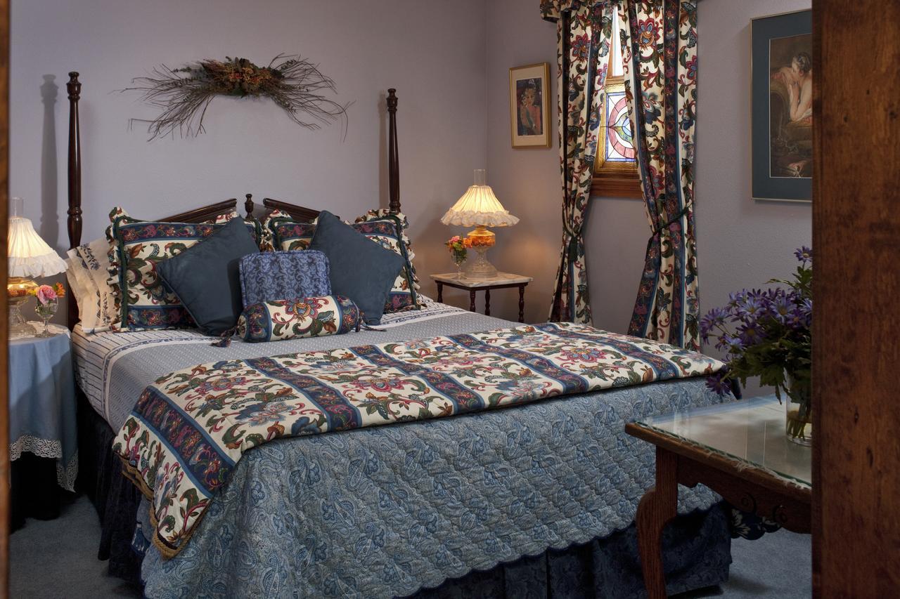 Cliff Cottage Inn, Downtown Bed & Breakfast Eureka Springs Eksteriør billede