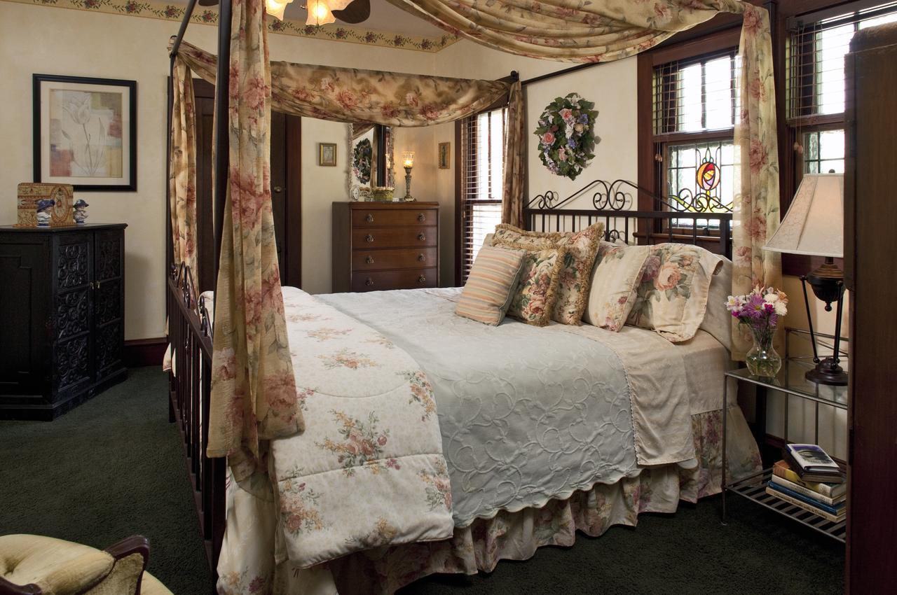 Cliff Cottage Inn, Downtown Bed & Breakfast Eureka Springs Eksteriør billede