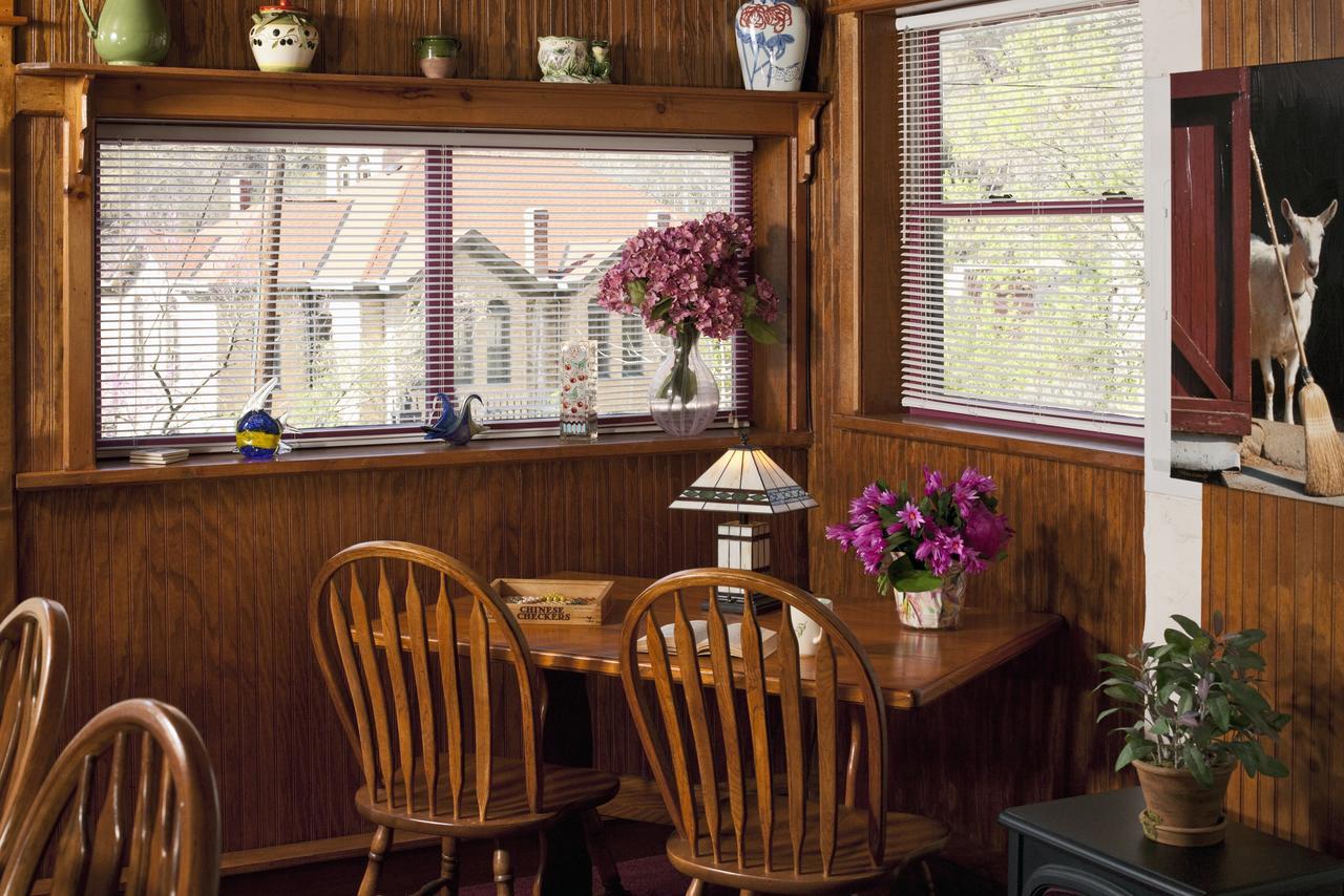 Cliff Cottage Inn, Downtown Bed & Breakfast Eureka Springs Eksteriør billede